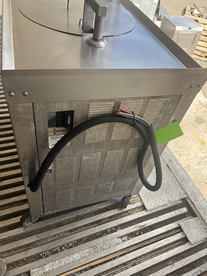 Refurbished Giles GEF-720 Commercial Electric Fryer – Digital Controls & Built-In Filtration