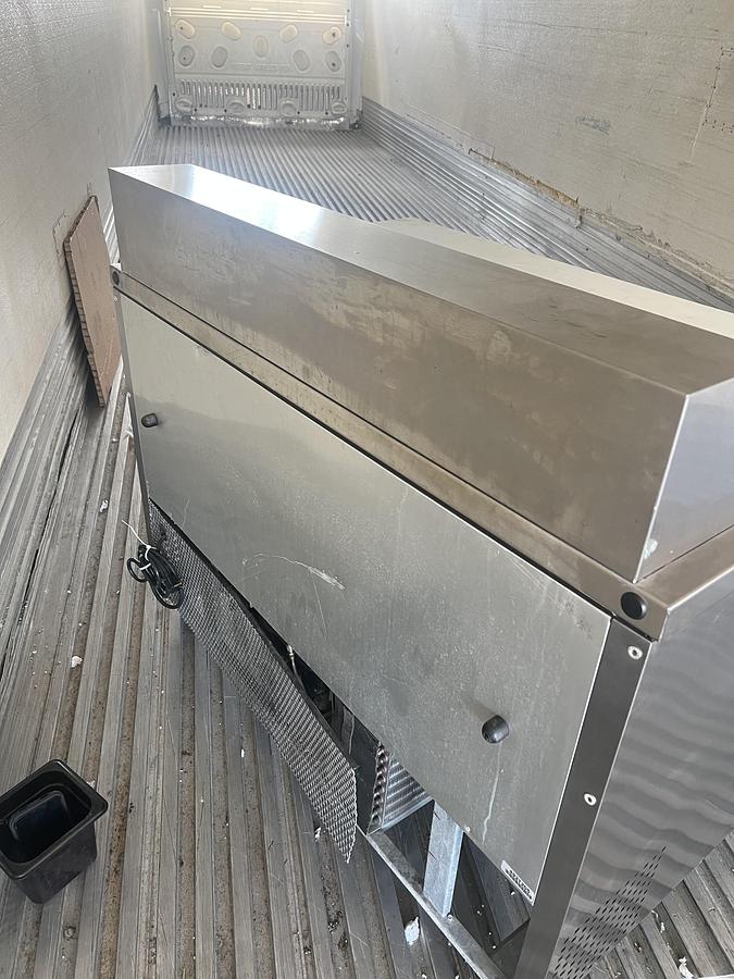 Refurbished TRUE Two Door Sandwich Prep Table Commercial Refrigerated Prep Station