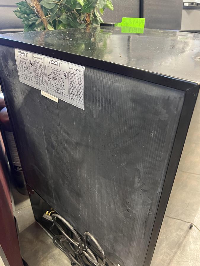 Refurbished Vissani Undercounter Beverage Refrigerator Glass Door Stainless Steel