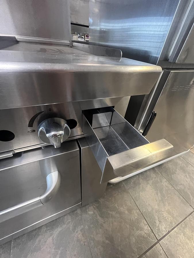 Used CookRita 4 Burner Gas Range w/ Griddle & Standard Oven Commercial Restaurant