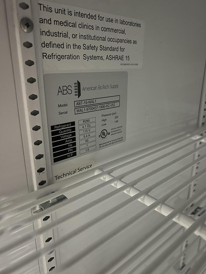 Refurbished ABS 1 Door Commercial Glass Merchandiser Refrigerator Reach-In Display Cooler