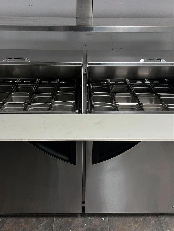 Used Turbo Air TST-60SD-24-N 60 1/4” Super Deluxe Mega Top Sandwich/Salad Prep Table w/ Refrigerated Base, 115vTurbo Air TST-60SD-24-N 60 1/4” Super Deluxe Mega Top Sandwich/Salad Prep Table w/ Refrigerated Base, 115v