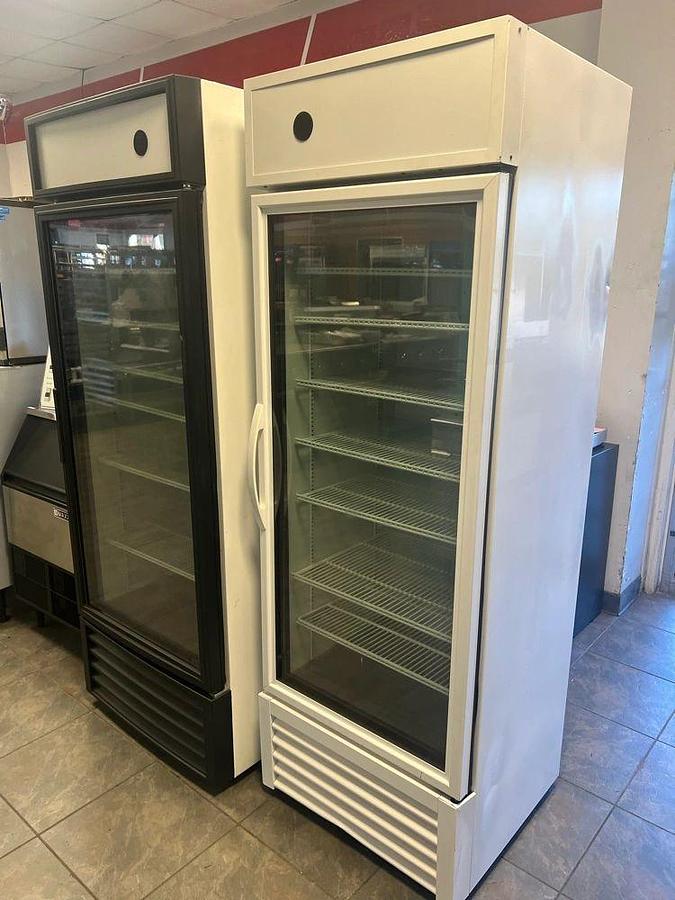 Used Glass 1 Door Refrigerator, 19 Cu. FtGlass 1 Door Refrigerator, 19 Cu. Ft