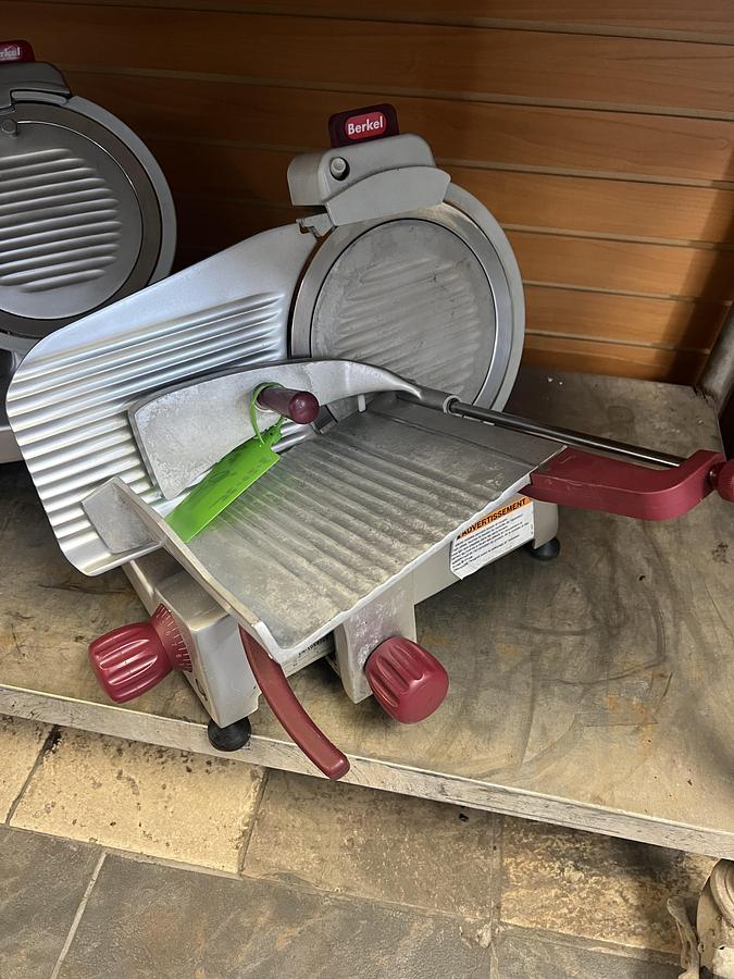 Used Berkel Commercial Manual Gravity Feed Meat Slicer – Heavy Duty Deli Slicer