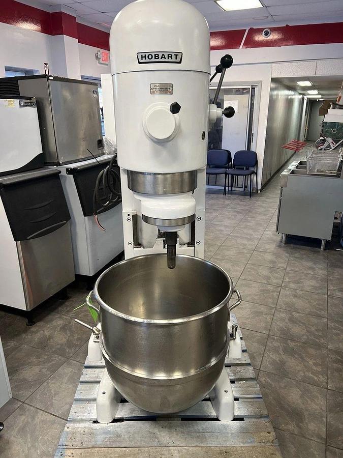Used Hobart (V-1401) 140 Quart 4 Speed Bakery Dough Food Mixer With S/S Bowl & HookHobart (V-1401) 140 Quart 4 Speed Bakery Dough Food Mixer With S/S Bowl & Hook