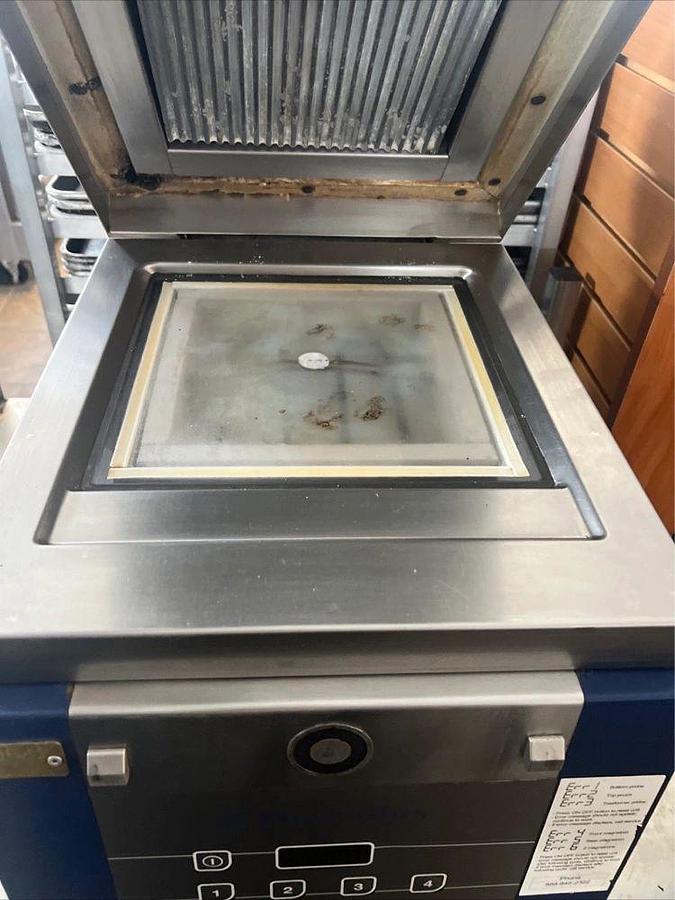 Used Electrolux HSPPA1 Countertop High Speed Sandwich Panini Press Grill 208v/1pElectrolux HSPPA1 Countertop High Speed Sandwich Panini Press Grill 208v/1p