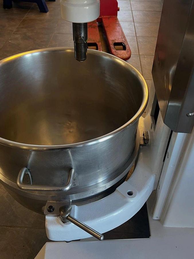 Used Hobart H-600T 60 Qt MixerHobart H-600T 60 Qt Mixer