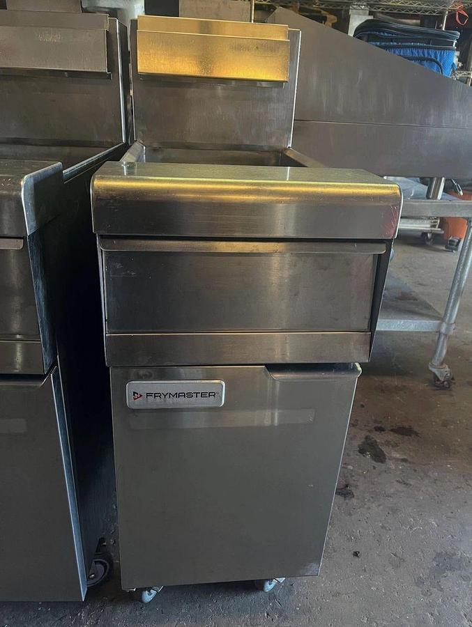 Used Frymaster MJ150 Gas Fryer 50 lb vat • Floor model • Natural gasFrymaster MJ150 Gas Fryer 50 lb vat • Floor model • Natural gas