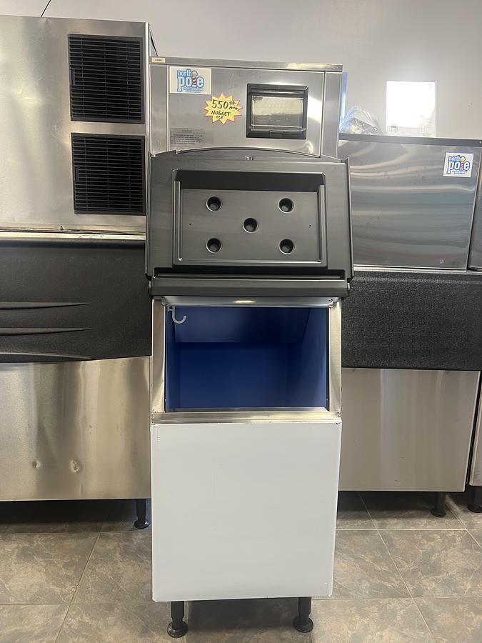 North Pole 550 lb Commercial Ice Machine with 275 lb Storage Bin – Nugget Ice – Stainless Steel – 115V