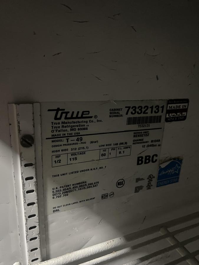 Refurbished TRUE 2 Door Commercial Reach-In Refrigerator Stainless Steel Upright Cooler