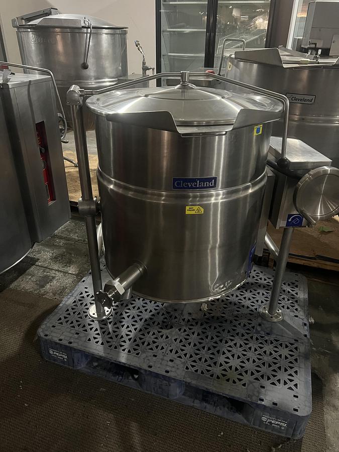 Refurbished Cleveland KEL-40-T 40 Gallon Electric Tilting Steam Jacketed Kettle Commercial