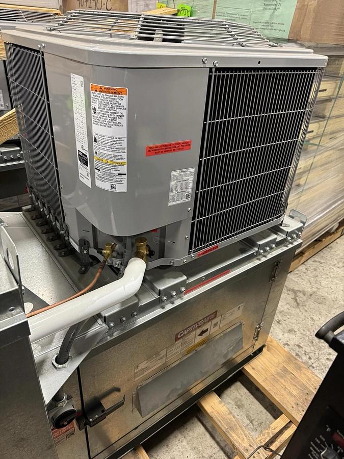 New Captive Aire Make Up Air Unit - With A/C Unit- 220v 1 Phase- 1350CFM