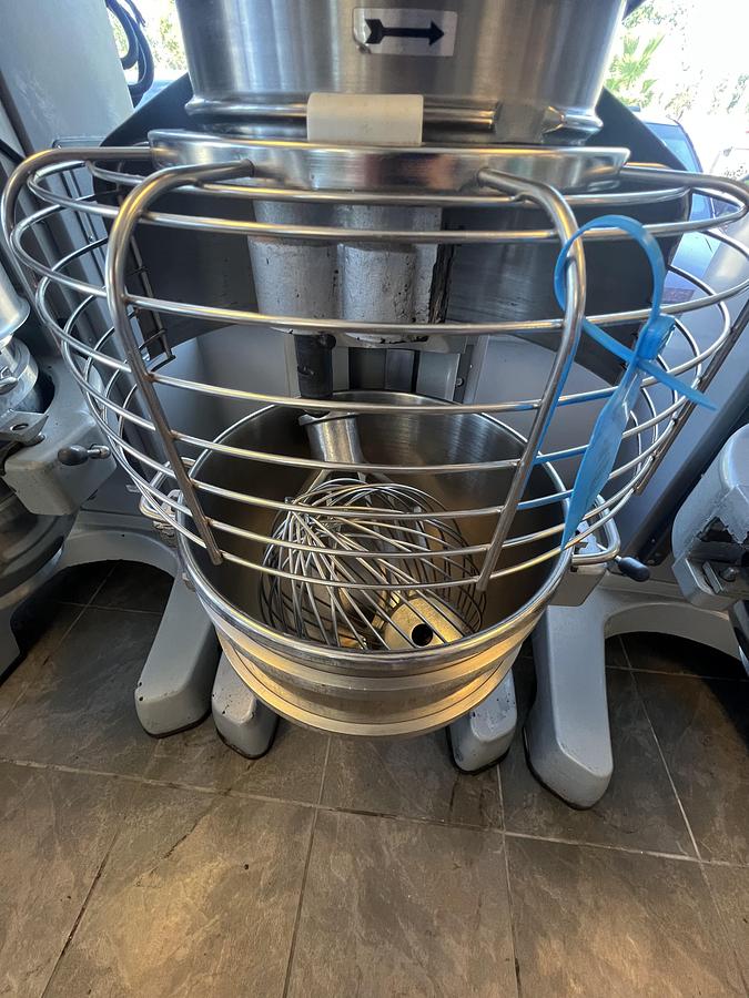 Refurbished Hobart 60 Qt Commercial Planetary Mixer w/ Bowl & Whip Heavy Duty Bakery Mixer