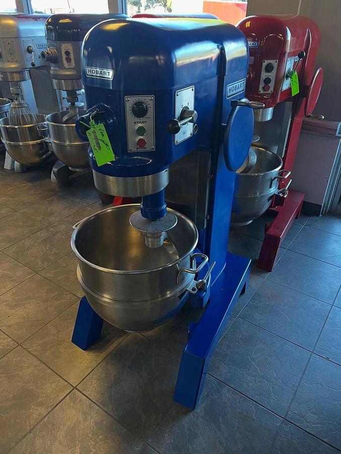 Used Hobart H-600 60 Qt Mixer 1HP - 3Ph - 200v New Stainless Bowl And Dough HookHobart H-600 60 Qt Mixer 1HP - 3Ph - 200v New Stainless Bowl And Dough Hook