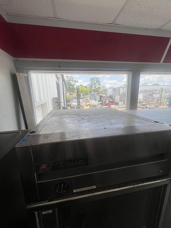 Used True Glass Door Reach-In Refrigerator Commercial Merchandiser Cooler