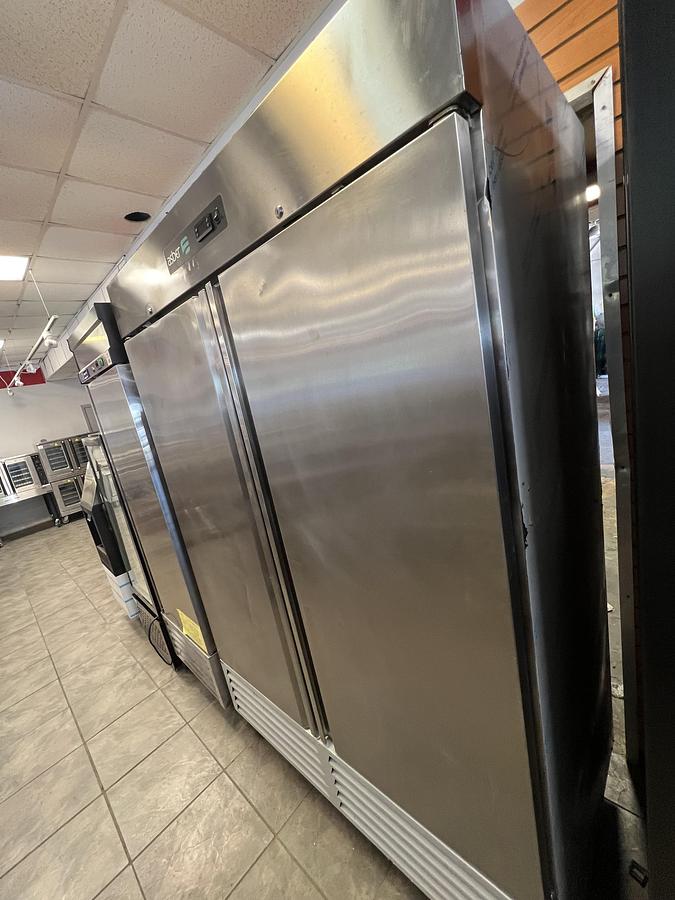 Used Asber Two Door Reach-In Refrigerator – Commercial Upright Refrigerator – Stainless Steel – 115V