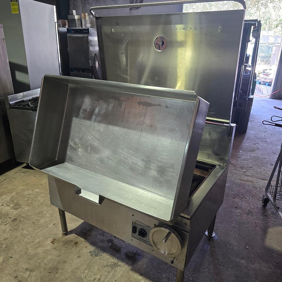 Refurbished Cleveland 40 Gallon Gas Tilt Skillet – Commercial Braising Pan
