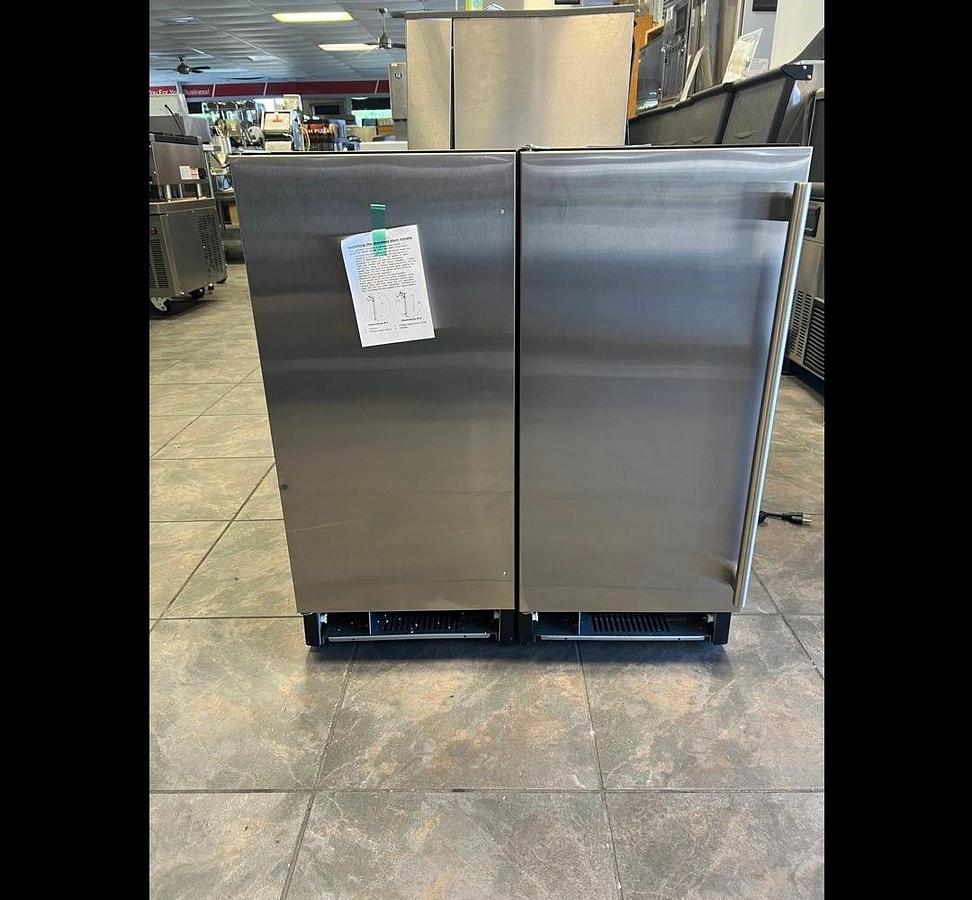 Used Maxx Ice Premium Indoor Self-Contained Ice Machine, 15”W, 65 lbs, Energy Star, in Stainless SteelMaxx Ice Premium Indoor Self-Contained Ice Machine, 15”W, 65 lbs, Energy Star, in Stainless Steel