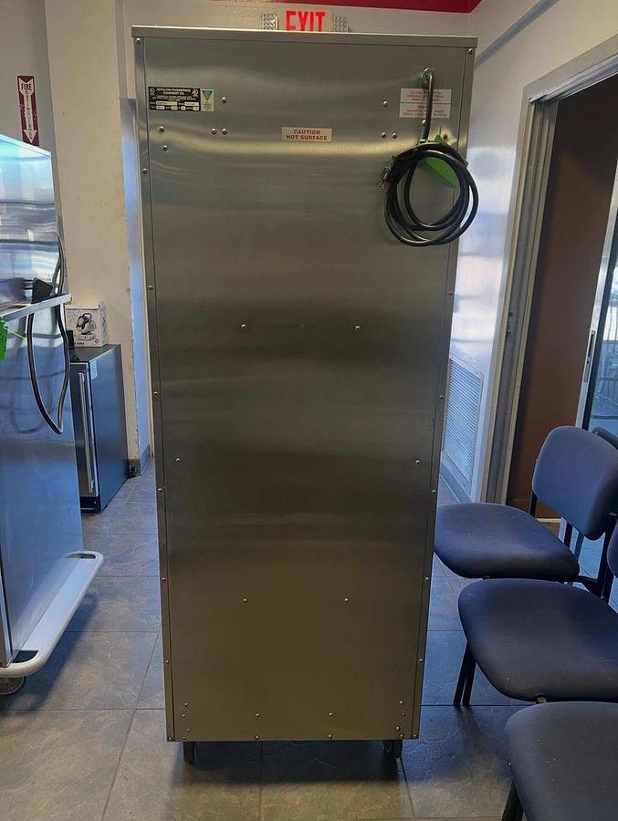 Used Royalton SSRPC-US Electric Full Size Mobile Heated Holding CabinetRoyalton SSRPC-US Electric Full Size Mobile Heated Holding Cabinet