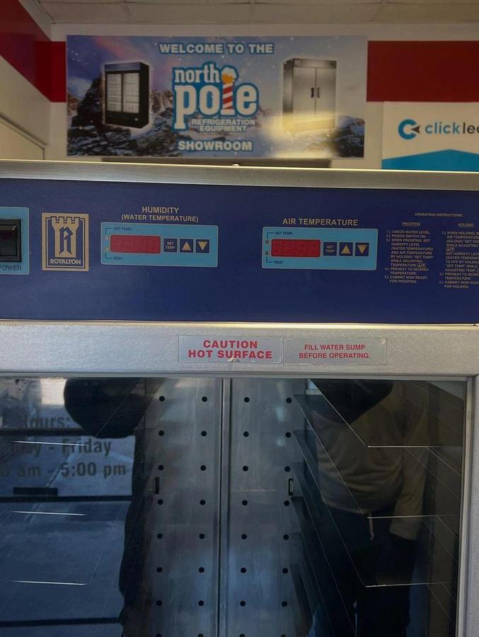 Used Royalton SSRPC-US Electric Full Size Mobile Heated Holding CabinetRoyalton SSRPC-US Electric Full Size Mobile Heated Holding Cabinet