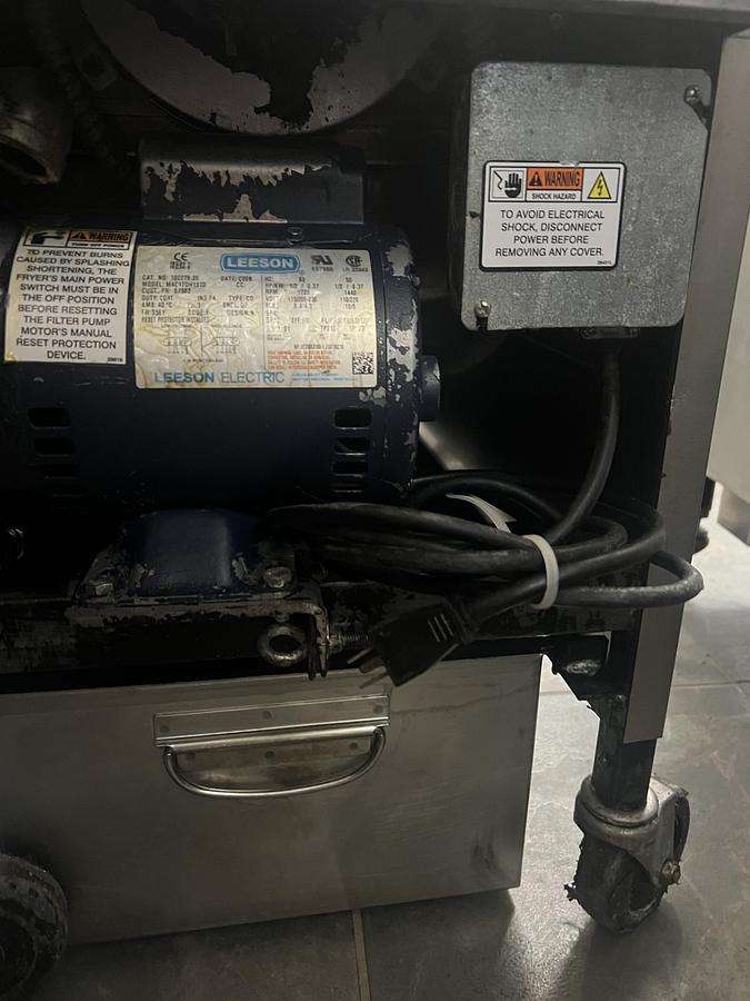 Used Henny Penny Computron 8000 Commercial Electric Fryer