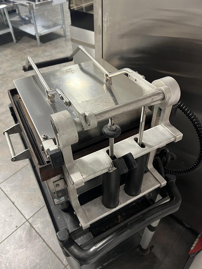 Refurbished Star Max Commercial Panini Press Sandwich Grill Heavy Duty Countertop