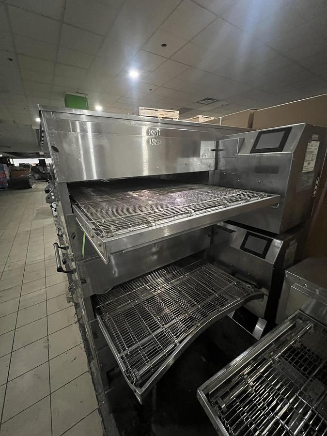 Refurbished Middleby Marshall WOW! Double Stack Conveyor Pizza Oven Commercial High Volume