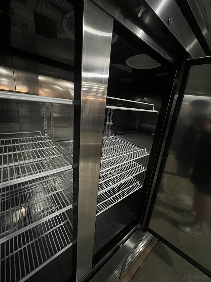 Refurbished Maxx Cold 3 Door Commercial Reach-In Freezer Stainless Steel Restaurant Freezer