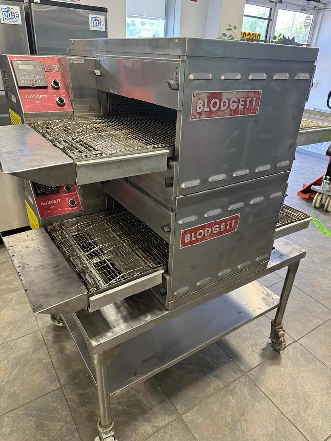 Used Blodgett Model MT1820E Electric Double Stack Conveyor Oven 208v 1 Phase 18” Belt