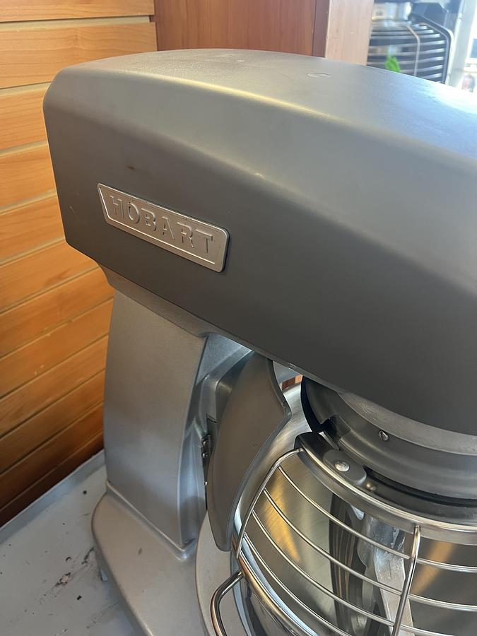 NEW Hobart HL200 20 Quart Commercial Legacy Planetary Mixer – Heavy Duty – 120V