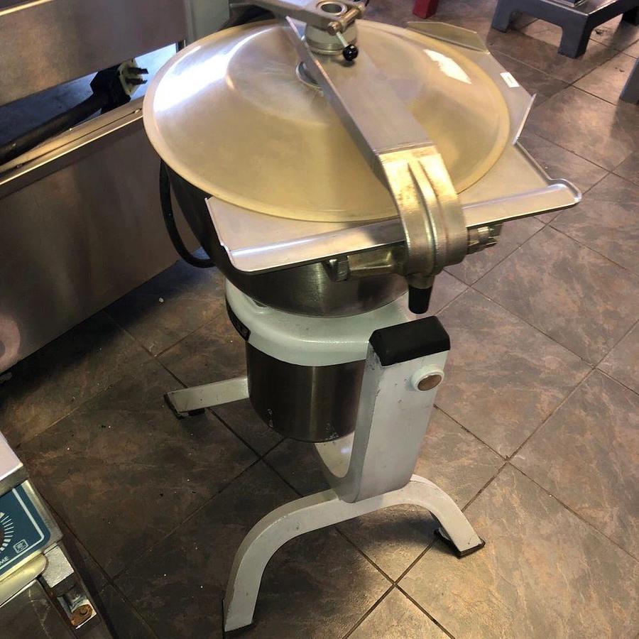 Used Hobart HCM-300 Vertical Cutter Mixer, Used Great ConditionHobart HCM-300 Vertical Cutter Mixer, Used Great Condition