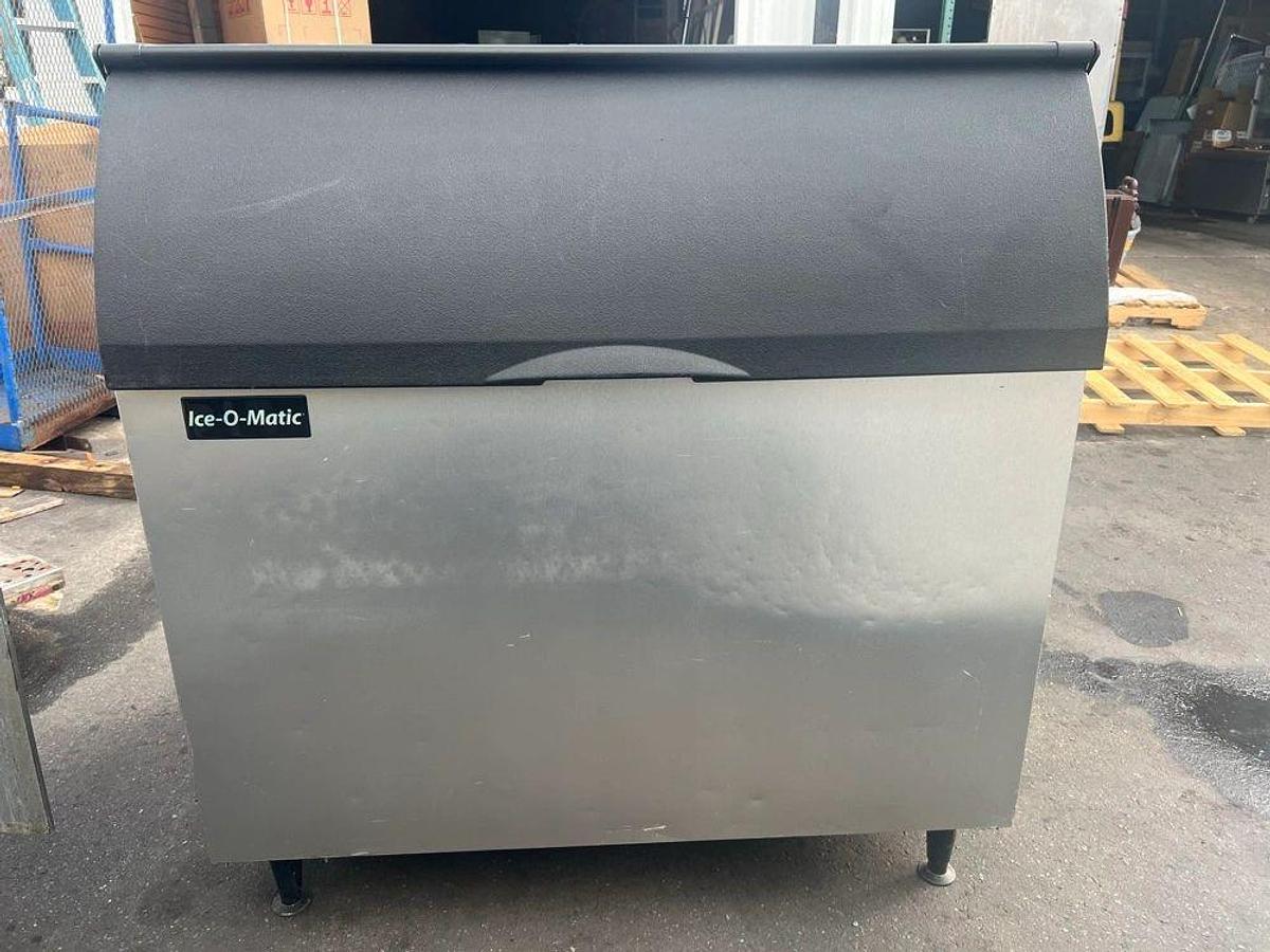 Used Ice-O-Matic B110PS Reinforced Ice Storage Bin - 854 lb.Ice-O-Matic B110PS Reinforced Ice Storage Bin - 854 lb.