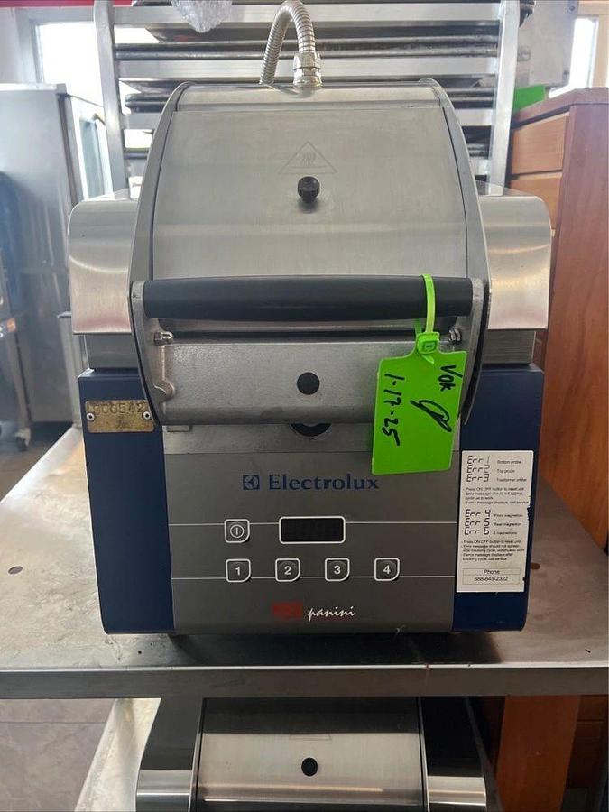 Used Electrolux HSPPA1 Countertop High Speed Sandwich Panini Press Grill 208v/1pElectrolux HSPPA1 Countertop High Speed Sandwich Panini Press Grill 208v/1p