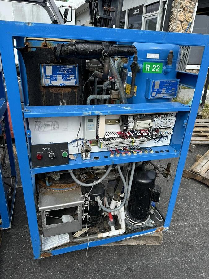 Used Vogt Ice Maker Machine Model 4000, High Capacity Ice Machine,Working When Pulled