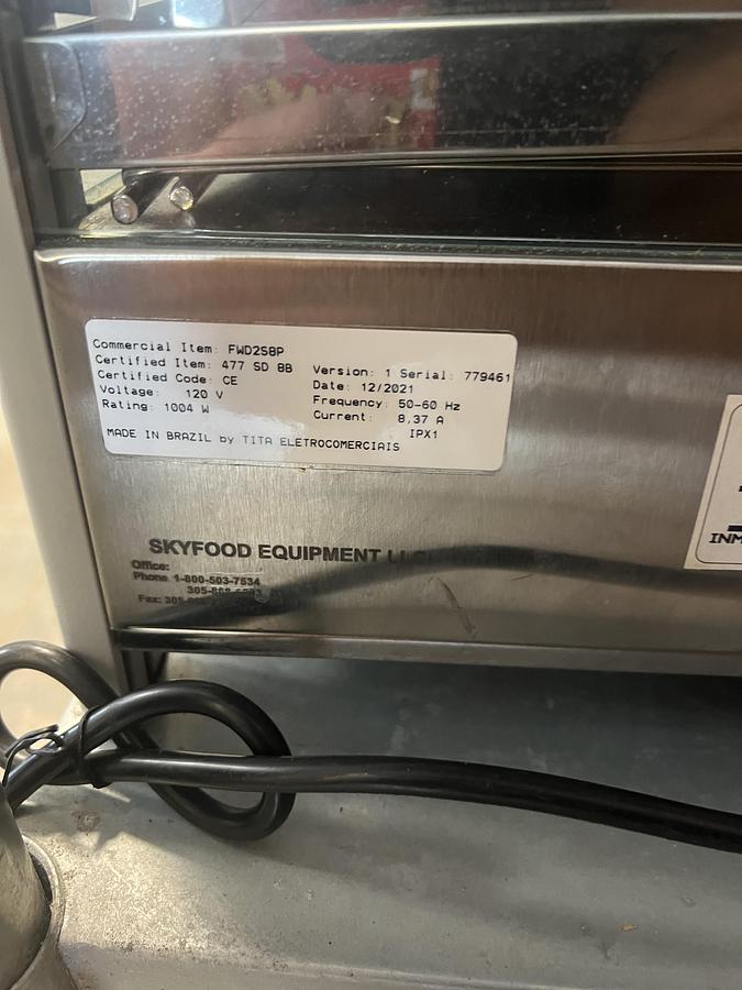 Skyfood Heated Countertop Display Case Hot Food Merchandiser 120V