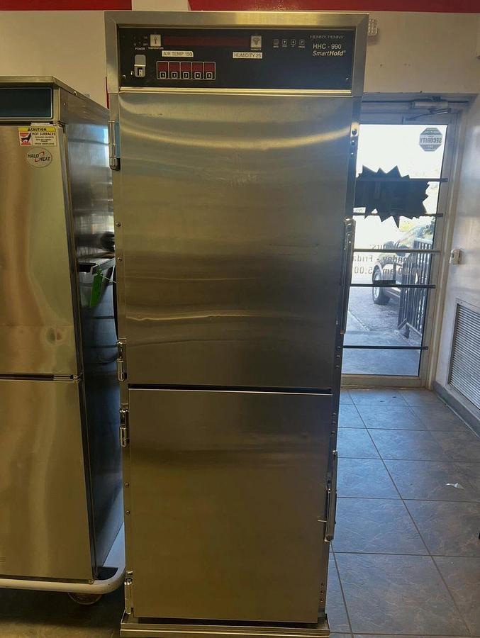 Used Henny Penny HC900 Heated Holding Mobile CabinetHenny Penny HC900 Heated Holding Mobile Cabinet