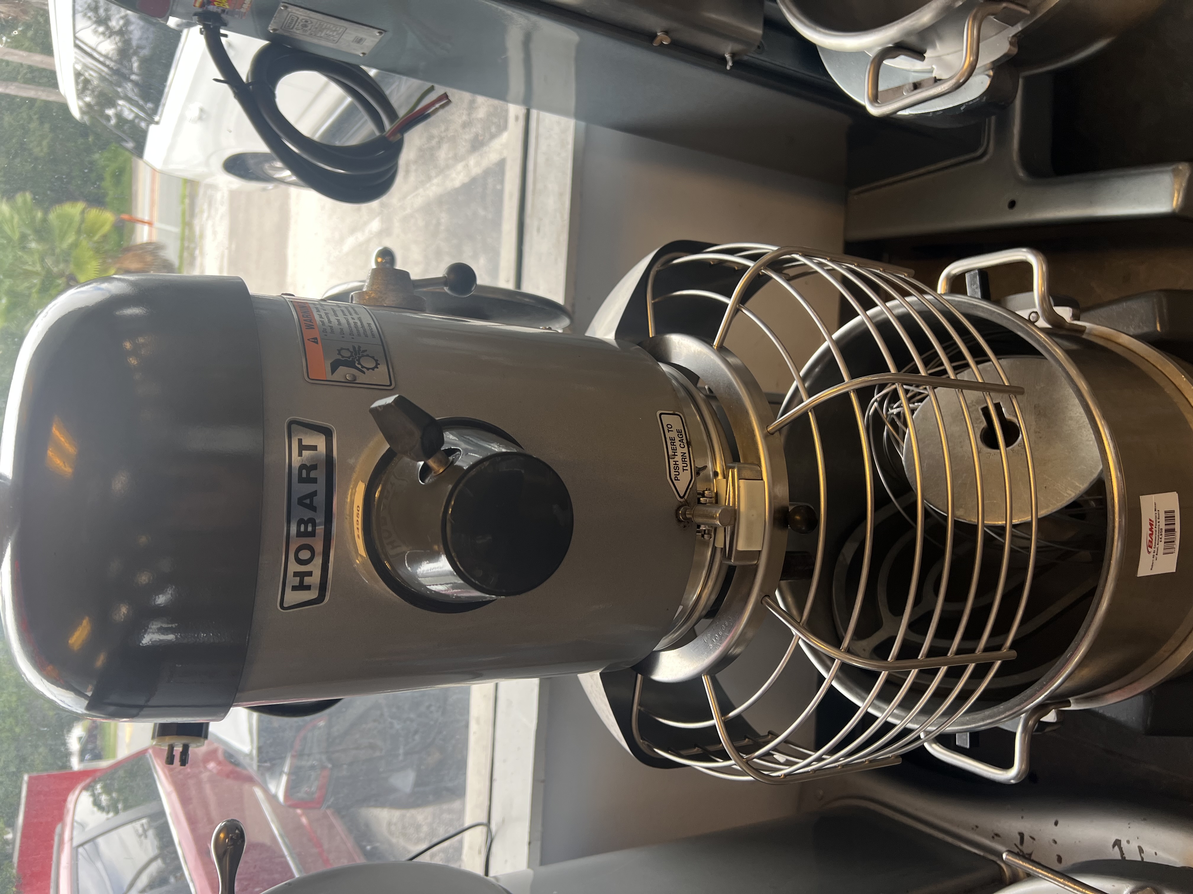 Refurbished Hobart D340 40-Quart Commercial Planetary Mixer – 3 Speed – Bowl & Attachments