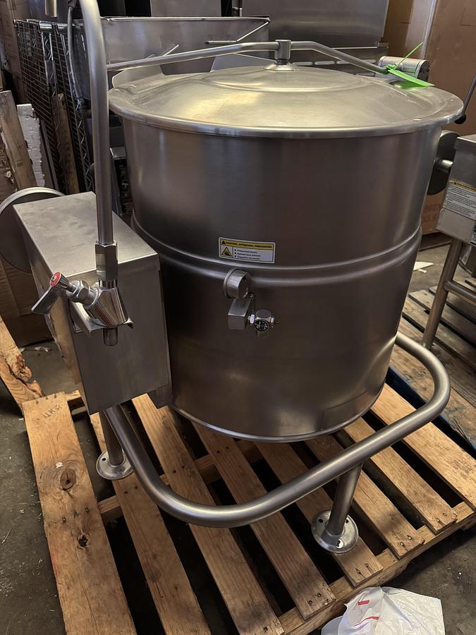Used 2018 Cleveland KEL-40-T 40 Gallon Electric Tilting Steam Kettle 480V 3 Phase