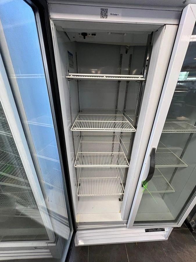 Used Beverage-Air MT-35 White Two Section Glass Door Merchandiser RefrigeratorBeverage-Air MT-35 White Two Section Glass Door Merchandiser Refrigerator