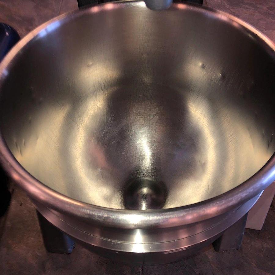 Used Hobart D330- 30-quart mixer with bowl and hook- Working- 208v 3 PhaseHobart D330- 30-quart mixer with bowl and hook- Working- 208v 3 Phase