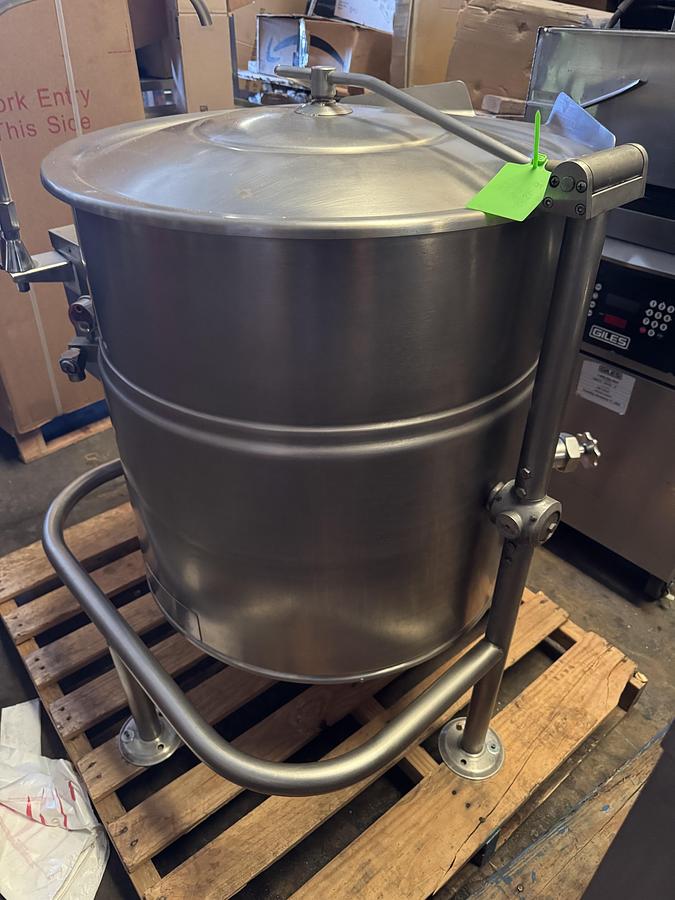 Used 2018 Cleveland KEL-40-T 40 Gallon Electric Tilting Steam Kettle 480V 3 Phase