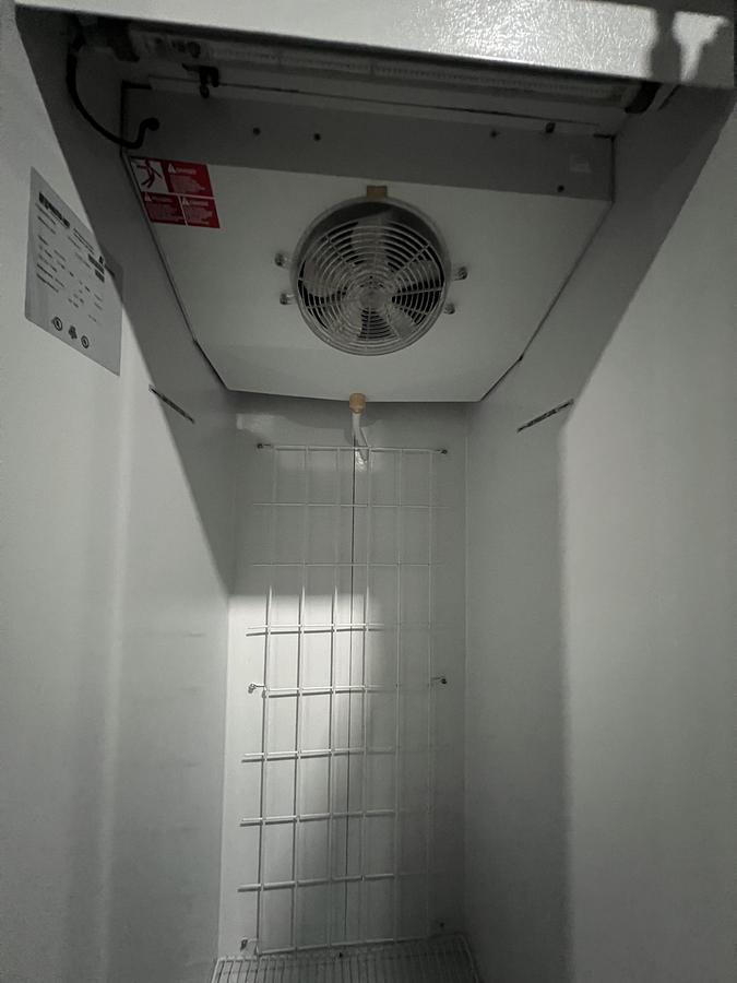 Refurbished Master-Bilt 1 Door Glass Merchandiser Commercial Refrigerator Cooler 115V