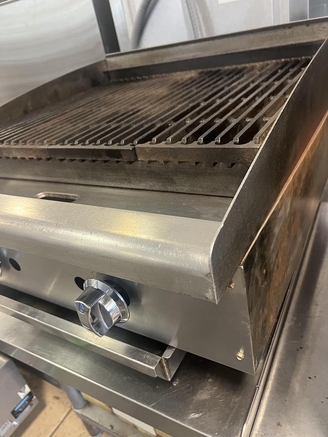 Used Star-Max Commercial Gas Charbroiler Countertop Heavy Duty Restaurant Grill