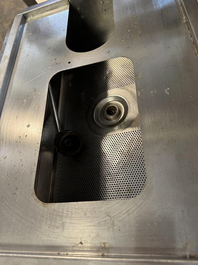 Used Henny Penny Pressure Fryer 600 Natural Gas