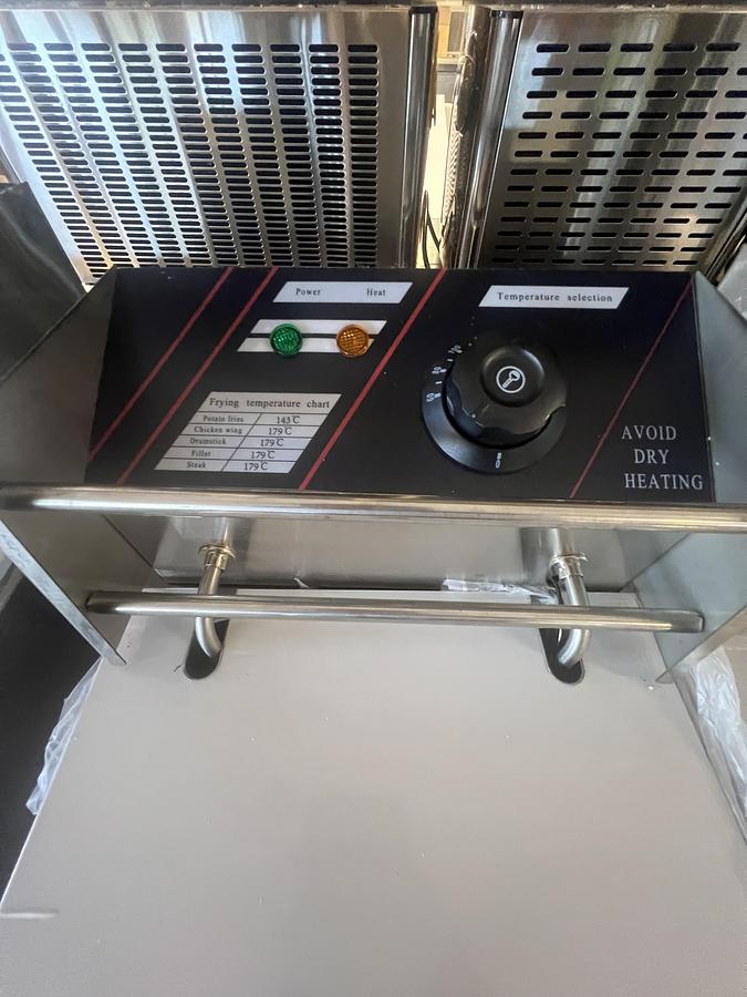 Used Commercial Dual Tank Countertop Electric Deep Fryer – Stainless Steel
