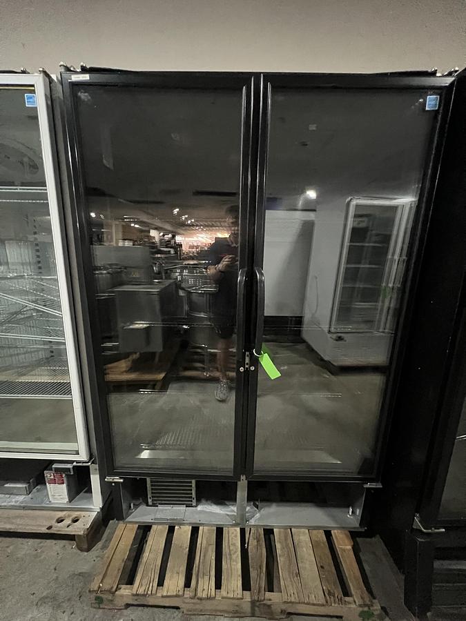 Refurbished Master-Bilt 2 Door Glass Merchandiser Commercial Refrigerator Reach-In Cooler