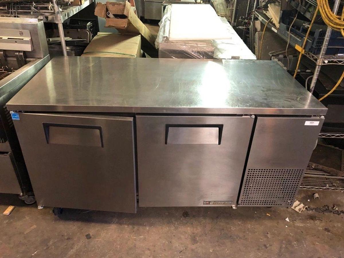 Used Used: True TUC-67-HC 67” W Undercounter Refrigerator w/ (2) Sections & (2) Doors, 115vUsed: True TUC-67-HC 67” W Undercounter Refrigerator w/ (2) Sections & (2) Doors, 115v