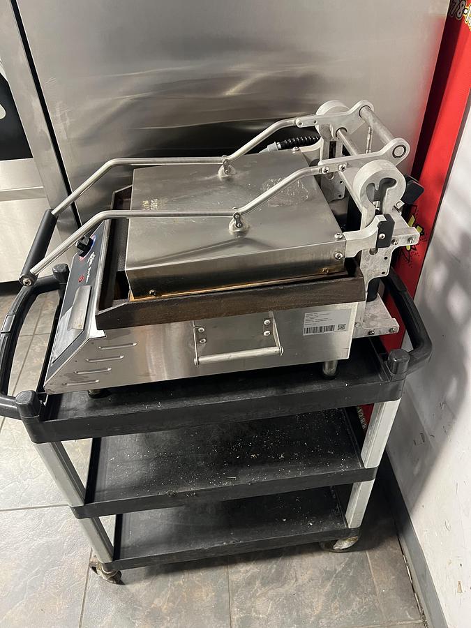 Refurbished Star Max Commercial Panini Press Sandwich Grill Heavy Duty Countertop