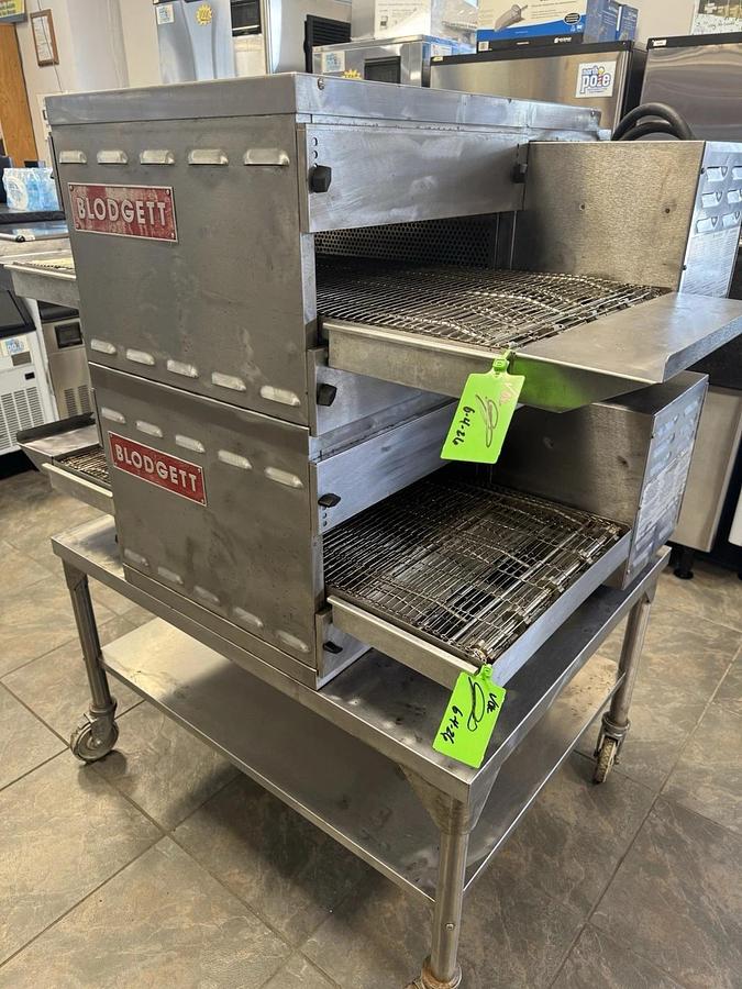 Used Blodgett Model MT1820E Electric Double Stack Conveyor Oven 208v 1 Phase 18” Belt