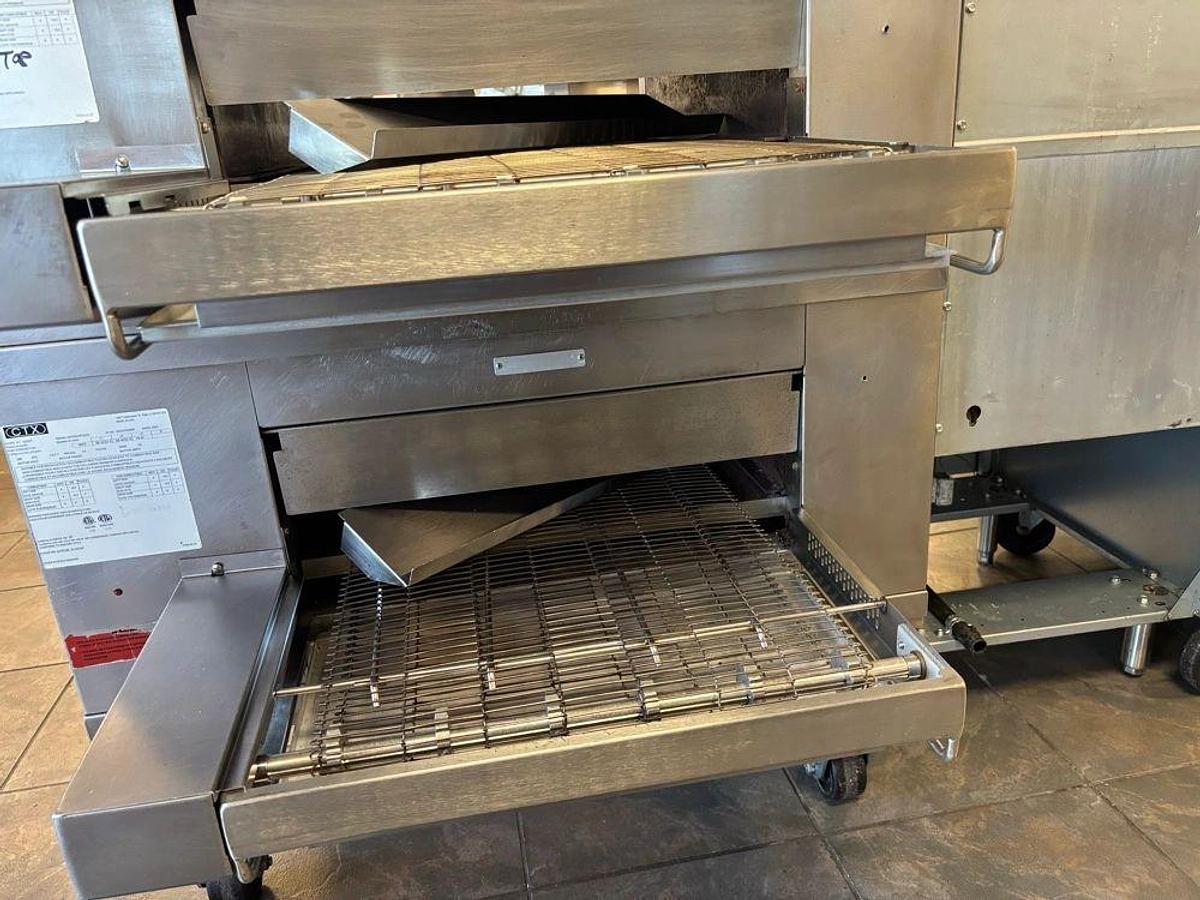 Used Middleby Marshall DZ33T CTX Electric Infrared Conveyor Oven - Double Stack, STD Single Belt, Menu Select Controller — 208V, 3PHMiddleby Marshall DZ33T CTX Electric Infrared Conveyor Oven - Double Stack, STD Single Belt, Menu Select Controller — 20...